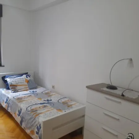 Apartamento In The Centar - Escópia